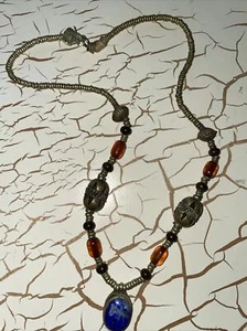 INTERESANTE COLLAR/COLGANTE DE LAPISLÁZULI ESTILO BEDUINO, CUENTAS DE LATÓN - Imagen 1 de 10