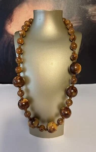 VINTAGE MARBLED ART DECO CARAMEL BUTTERSCOTCH EGG YOLK BAKELITE NECKLACE - Picture 1 of 13
