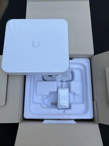 Ubiquiti Unifi UXG-Max Gateway Max - Zdjęcie 1 z 4