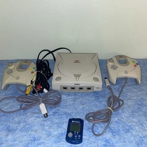Sega Dreamcast Console Tested Working!!! With 2 Controllers And 1 Memory Card - Picture 1 of 7