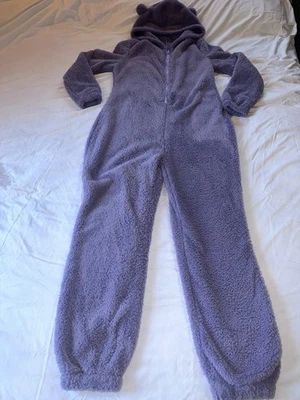 Pijama pequeño de una pieza de vellón con capucha púrpura para damas (se adapta a niños XL/XXL) Foto 1 de 4