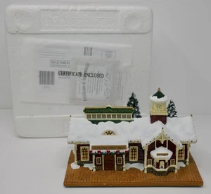 Hawthorne Village 2001 Thomas Kinkade Village Christmas Station 79979 NO LIGHT - Picture 1 of 11