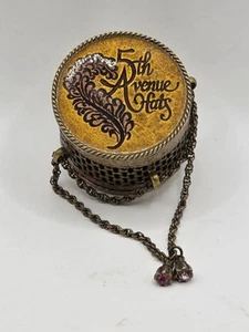Sombrero/caja de baratija miniatura sombreros de la quinta avenida Sweet Romance de colección EE. UU.  - Imagen 1 de 5