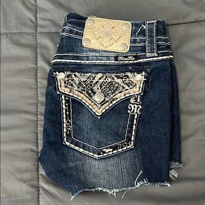 Pantalones cortos Miss Me Signature ajustados talla 29 - Imagen 1 de 11