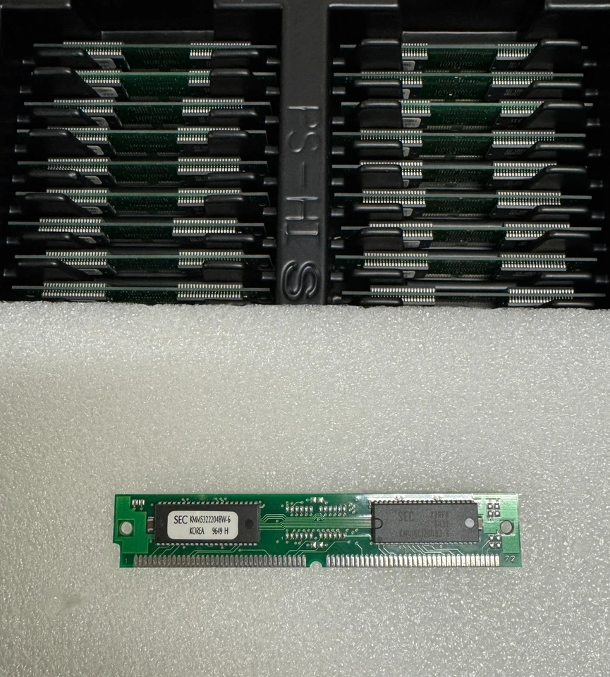 Samsung Vintage & New 8MB (2X32-60) EDO Non Parity 72pin SIMM KMM5322204BW-6 - Image 1 of 2