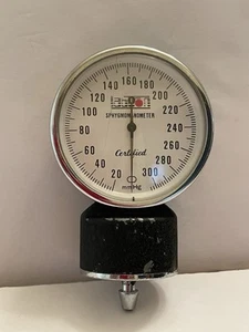 Vintage Labtron Sphygmomanometer Made In Japan R50383 - Used - Picture 1 of 10