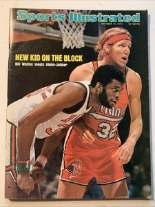 Bill Walton Kareem Abdul Jabbar 14. Oktober 1974 Sports Illustrated ohne Etikett - Bild 1 von 1