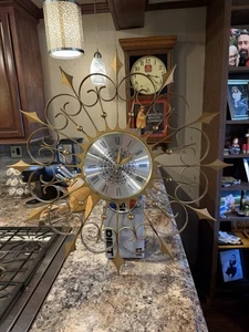 ELGIN Mid Century Modern Gold Wrought Iron Atomic Starburst Wall Clock Works! - Picture 1 of 15