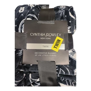"Manta decorativa Cynthia Rowley doble talla tablero Ouija estrellas luna 68"" × 86" - Imagen 1 de 5