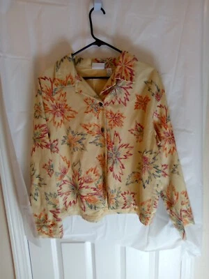 CHICO'S BLAZER PRE-OWNED SIZE 3 DESIGN  - Image 1 of 4