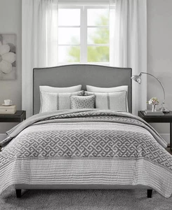 Madison Park Bennett 4-teiliges wendbares Jacquard-Überwurfset, King/California - Bild 1 von 2