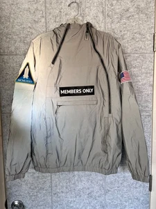 Chaqueta deportiva solo para miembros 3M reflectante NASA SPACE traje espacial UniSex talla pequeña - Imagen 1 de 7