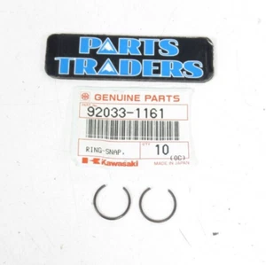 Genuine Kawasaki Piston Pin Snap Ring (Set 2) GPz750 Ninja 250R/600R KX250 Bayou - Foto 1 di 2