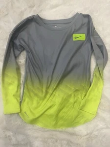Nike long sleeve t shirt - Picture 1 of 1