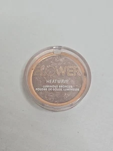 FLOWER BEAUTY von Drew Barrymore Heatwave Luminous Bronzer - Bronzer Puder Ma... - Bild 1 von 4