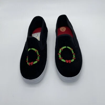 ISAAC MIZRAHI Women’s Size 7 Black Christmas Wreath Holiday Shoes NEW - Image 1 of 4
