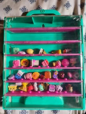 34 shopkins, viene con el estuche shopkins buen estado modelo antiguo LEER DESCRIPCIÓN Foto 1 de 4