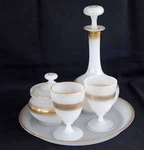 BACCARAT Service de Nuit Opaline Blanche et Or Epoque Napoléon III - XIXème - Photo 1/8