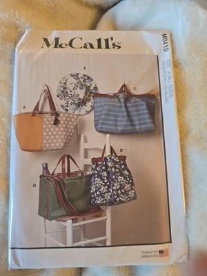 McCall's Pattern - Tote Bags and Hat (One Size) #M8419 - Uncut - Image 1 of 2