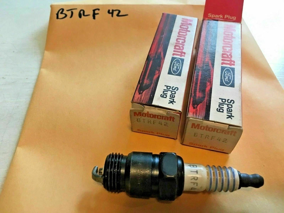 Motorcraft BTRF42 - Set of 2 Plugs - M2 - Image 1 of 1