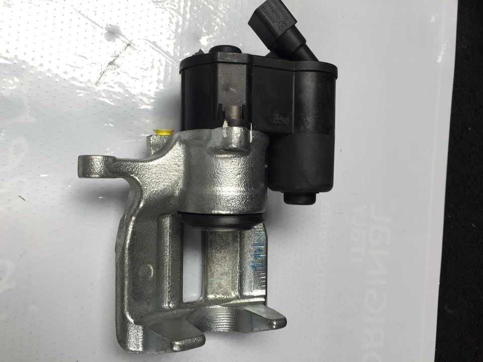 PINZA DE FRENO TRASERO MOTOR LH LADO DEL PASAJERO AUDI A6 C6 TDi TFSi 43 mm disco ventilado Foto 1 de 1