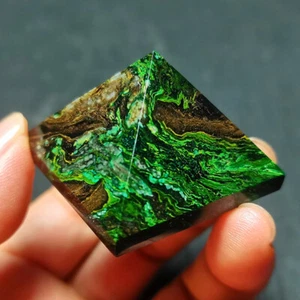 TOP 49G Natural Africano Verde Esmeralda Jaspe Cristal Pirámide Curación R1054 - Imagen 1 de 13