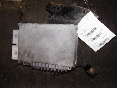 03 CHASIS SEBRING ECM MÓDULO ABS INFERIOR IZQUIERDO COMPARTIMENTO MOTOR AUTOMÁTICO Foto 1 de 4