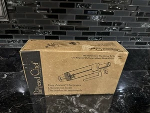Pampered Chef Easy Accent Decorator #1778 - 6 Tips – in Original box Sealed - Picture 1 of 9