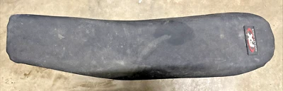 OEM KTM 85SX/105SXASIENTO STOCK ALTURA P/N: 47007040000 Foto 1 de 3