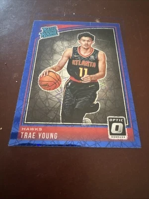 2018 Panini Donruss Optic - Rated Rookie Trae Young #198 - Blue Velocity Prizm - Image 1 of 4
