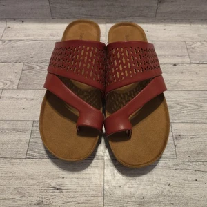 Baretraps Juny Women’s Slip on Sandal Red Size 7W - Picture 1 of 9