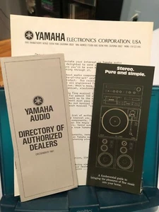 Brochure audio Yamaha 1981 con custodie - Foto 1 di 1