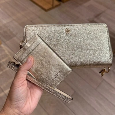 Cartera Continental Tory Burch Emerson Muñequera Cremallera 177013 Oro Blanco $300 Foto 1 de 4