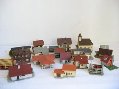 SM66* VOLLMER FALLER N Konvolut Häuser 18 Stück gebaut - Bild 1 von 4