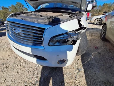 Used Driving Light fits: 2014 Infiniti QX80 Fog-Driving bumper mounted RH and LH Foto 1 de 4