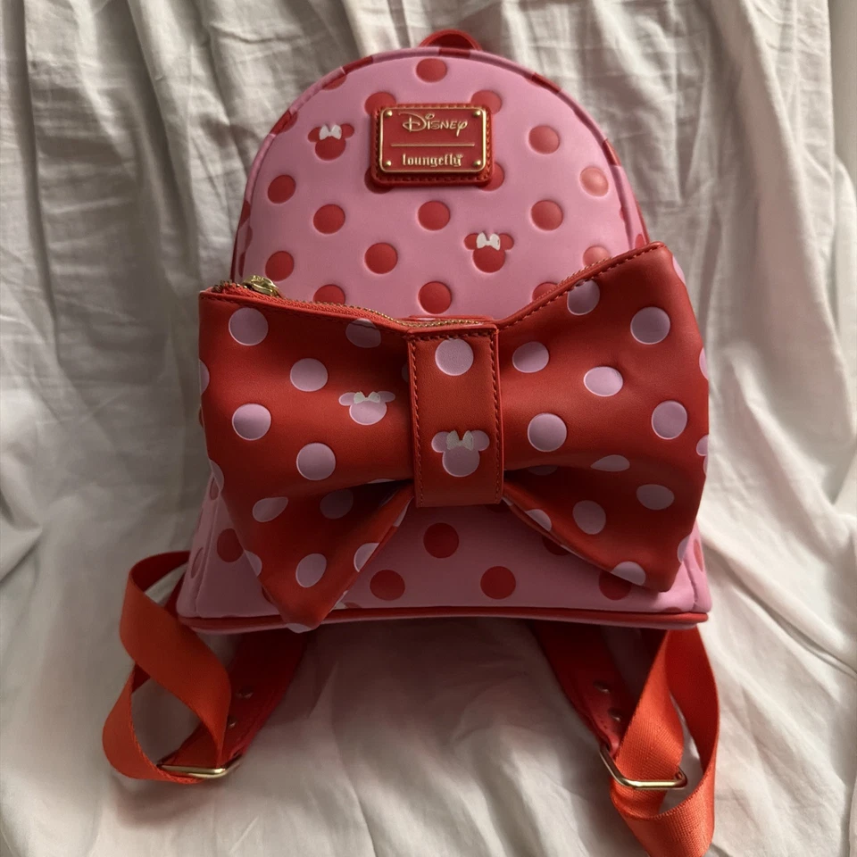 Mini Mochila Loungefly Minnie Mouse Bolinhas Laço Removível Fanny Pack Nova Com Etiqueta - Imagem 1 de 4