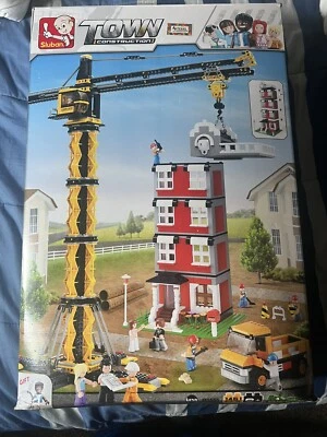 Sluban Town Construction Building Blocks M38-B0555 Crane Apartment 1461 Pcs - Image 1 of 4