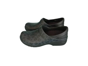 Zoccoli antiscivolo Crocs Neria Pro II donna US 11 M neri stampa leopardata - Foto 1 di 4