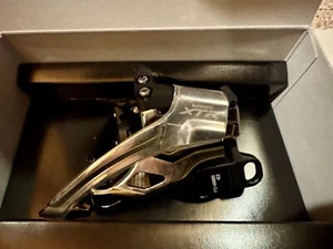 Shimano XTR 2x10 FD-M985-E2 Front Derailleur - Picture 1 of 8