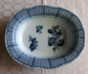 Schwere Porzellanschale bemalt wie ein Korb und mit Blumen / über 100 Jahre alt - Bild 1 von 9