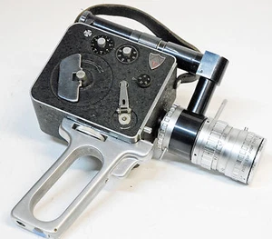 CAMERA LD8 - P.LEVEQUE - Modèle ZOOM REFLEX - 8 mm -1959/64-N°10520 - COLLECTOR - Picture 1 of 6