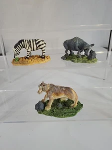 Miniature Safari Animal African Water Buffalo Zebra Tiger Figurines 2.5X1.5" Lot - Picture 1 of 7