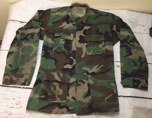 Giacca Camicia Vintage US Army Mimetica Woodland Abbigliamento Militare Uniforme Tg M X-Long - Foto 1 di 6