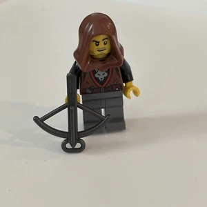 LEGO Castle Minifig - Wolfpack Bandit from Medieval Town Square 10332 - No Cape - Picture 1 of 5