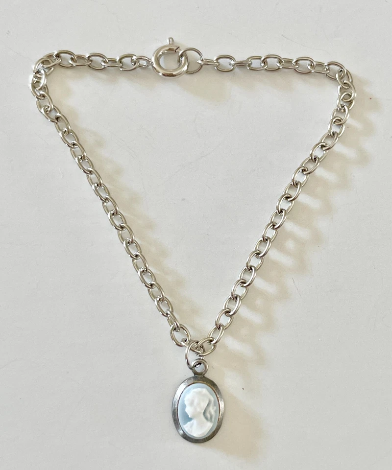 Винтажная кукла аксессуар: ювелирные изделия ожерелье мадам Александр Сисси мисс Revlon камео - Изображение 1 из 1