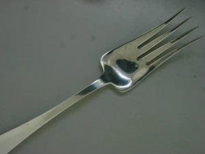 TIFFANY HEAVY DUTY 8 1/2 INCH MEAT SERVING FORK 2.92 TROY OZ. - Picture 1 of 3