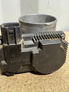 2002-05 Nissan Hitachi Throttle Body SERA576-01 - Picture 1 of 3