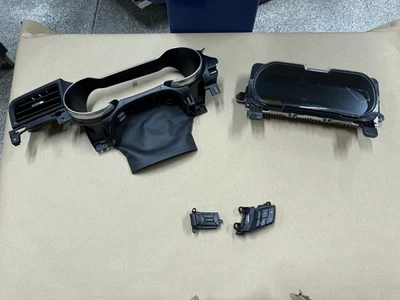 2018-2023 Ford Mustang GT Digital Cluster Surround Steering Buttons Automatic - Image 1 of 4