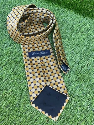Corbata Brooks Brothers Makers Retro Dorado y Gris Círculo Mod Patrón Seda En EE. UU. Foto 1 de 4