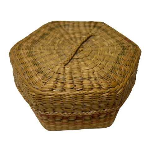Sweet Grass Hexagon Basket 5 1/2 Inch diameter 2” Deep S3 Cover